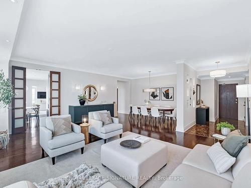 1102-55 Delisle Ave, Toronto, ON - Indoor Photo Showing Living Room