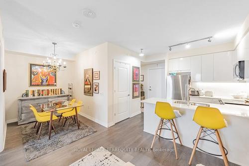 719-50 Thomas Riley Rd, Toronto, ON - Indoor Photo Showing Kitchen