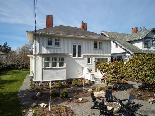 1174 Monterey Ave, Oak Bay, BC 