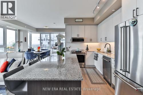 1207 - 20 Gatineau Drive, Vaughan, ON - Indoor Photo Showing Kitchen With Stainless Steel Kitchen With Upgraded Kitchen