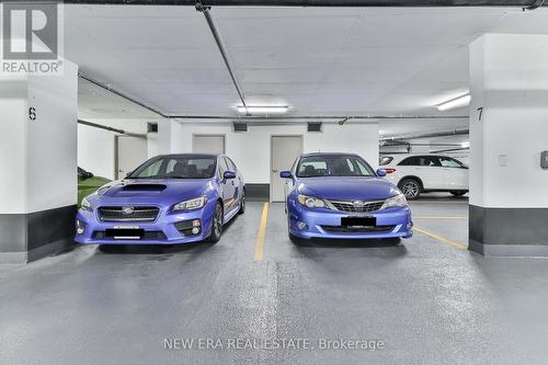 1207 - 20 Gatineau Drive, Vaughan, ON - Indoor Photo Showing Garage