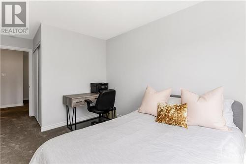 97 Ballinora Lane, Ottawa, ON - Indoor Photo Showing Bedroom