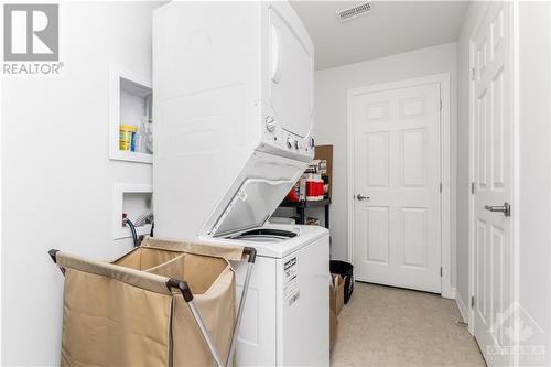 97 Ballinora Lane, Ottawa, ON - Indoor Photo Showing Laundry Room