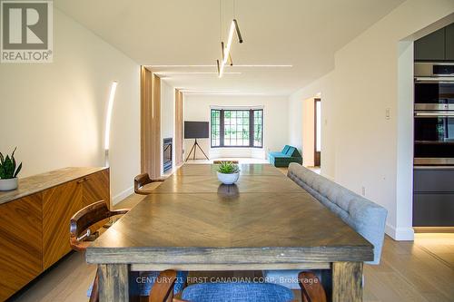 10 Angus Court, London, ON - Indoor Photo Showing Dining Room