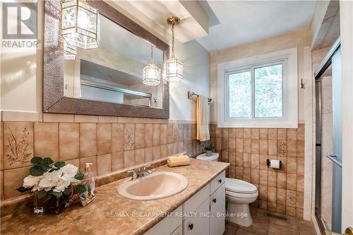 29 Abbington Drive, Hamilton (Gilbert), ON - Indoor Photo Showing Bathroom