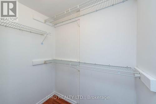 352 Simonston Boulevard, Markham (German Mills), ON - Indoor With Storage