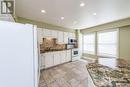 352 Simonston Boulevard, Markham (German Mills), ON  - Indoor Photo Showing Kitchen 