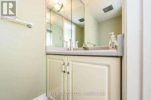 352 Simonston Boulevard, Markham (German Mills), ON - Indoor Photo Showing Bathroom