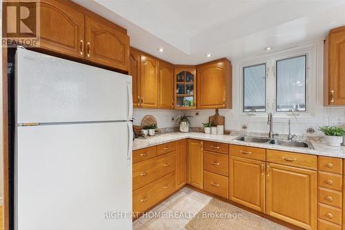 109 Russett Avenue, Oshawa (Centennial), ON - Indoor Photo Showing Kitchen With Double Sink