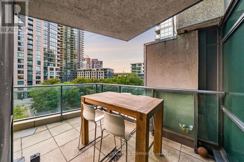 419 - 215 Fort York Boulevard, Toronto (Waterfront Communities), ON - Outdoor With Exterior