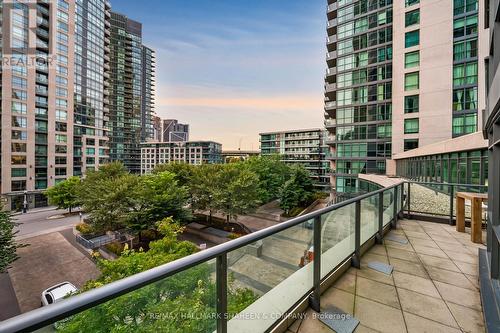 419 - 215 Fort York Boulevard, Toronto (Waterfront Communities), ON - Outdoor With Facade