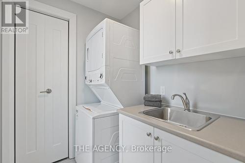 39 - 2054 Peninsula Road, Muskoka Lakes, ON - Indoor Photo Showing Laundry Room