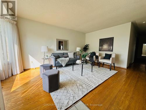 476 Ferndale Avenue, London, ON - Indoor Photo Showing Living Room