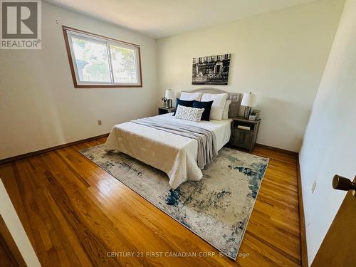 476 Ferndale Avenue, London, ON - Indoor Photo Showing Bedroom