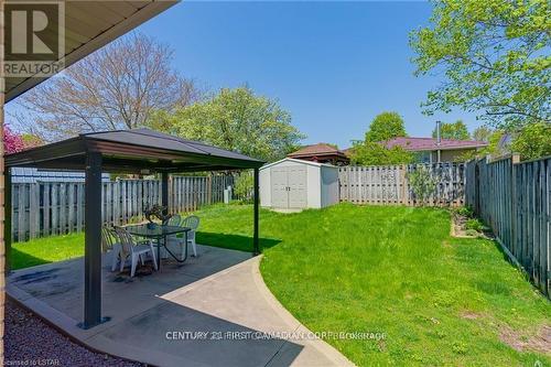 476 Ferndale Avenue, London, ON - Outdoor With Backyard