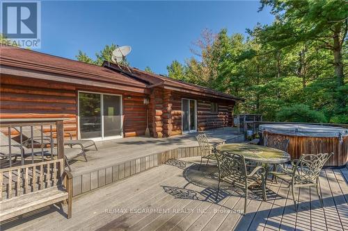 8281 Chippewa Road E, Hamilton, ON - Outdoor With Deck Patio Veranda With Exterior