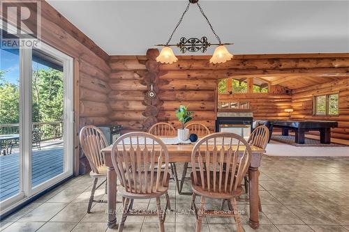 8281 Chippewa Road E, Hamilton, ON - Indoor Photo Showing Dining Room