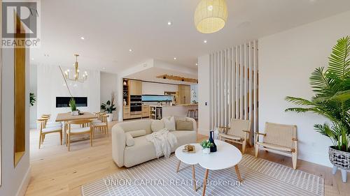 1B Marowyne Drive, Toronto (Don Valley Village), ON - Indoor Photo Showing Living Room