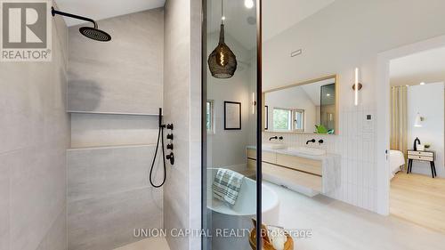 1B Marowyne Drive, Toronto (Don Valley Village), ON - Indoor Photo Showing Bathroom