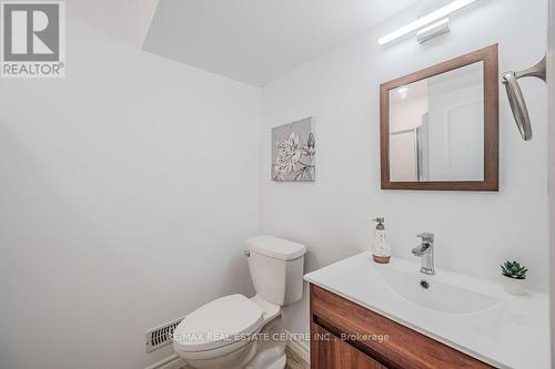 27 Arlington Crescent, Guelph (Pine Ridge), ON - Indoor Photo Showing Bathroom