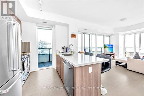 3407 - 20 Shore Breeze Drive, Toronto (Mimico), ON - Indoor Photo Showing Kitchen With Upgraded Kitchen