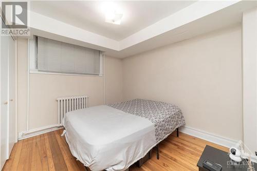 40 Vaughan Street, Ottawa, ON - Indoor Photo Showing Bedroom