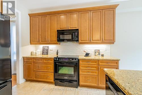 74 Rockland Crescent, Whitby (Brooklin), ON - Indoor Photo Showing Kitchen