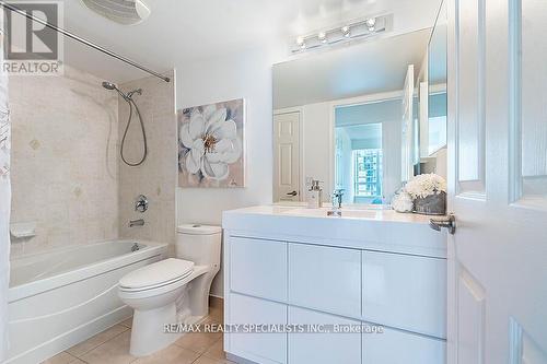 1703 - 335 Rathburn Road W, Mississauga (City Centre), ON - Indoor Photo Showing Bathroom