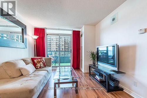 1703 - 335 Rathburn Road W, Mississauga (City Centre), ON - Indoor Photo Showing Living Room