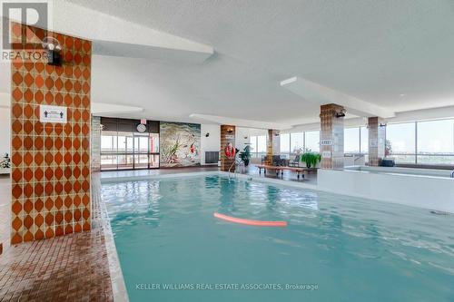 914 - 1333 Bloor Street, Mississauga (Applewood), ON - Indoor Photo Showing Other Room With In Ground Pool