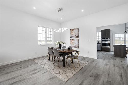 16 Wilson Avenue, West St Paul, MB - Indoor Photo Showing Dining Room