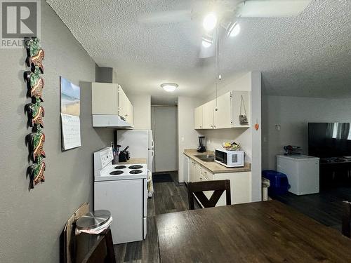 105 280 N Broadway Avenue, Williams Lake, BC - Indoor Photo Showing Kitchen