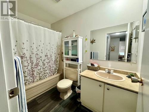 105 280 N Broadway Avenue, Williams Lake, BC - Indoor Photo Showing Bathroom