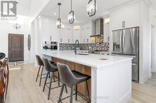 18 Swan Lane, Tay, ON - Indoor Photo Showing Kitchen With Stainless Steel Kitchen With Upgraded Kitchen