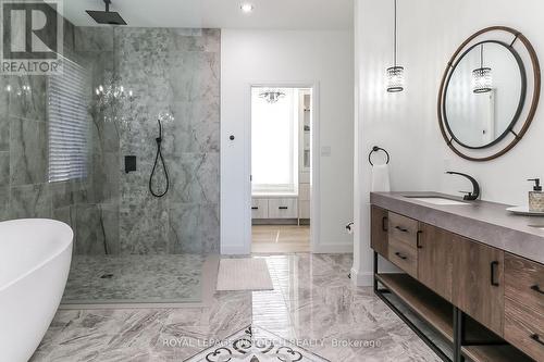 18 Swan Lane, Tay, ON - Indoor Photo Showing Bathroom