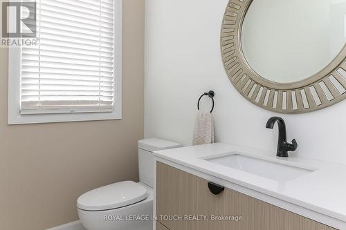 18 Swan Lane, Tay, ON - Indoor Photo Showing Bathroom