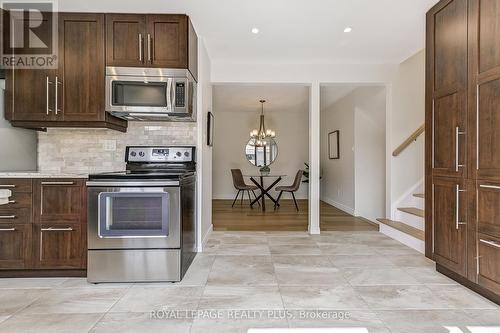 85 Bonham Boulevard, Mississauga (Streetsville), ON - Indoor Photo Showing Kitchen