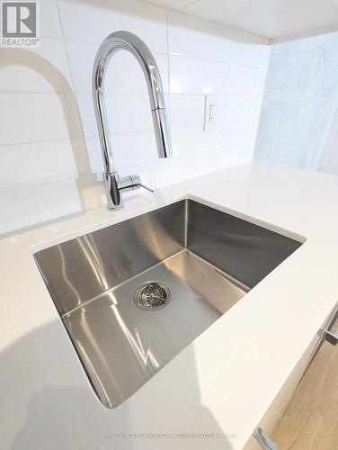 309 - 195 Mccaul Street, Toronto (Kensington-Chinatown), ON - Indoor Photo Showing Kitchen