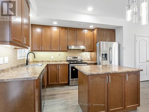 54 Cathedral High Street, Markham (Cathedraltown), ON - Indoor Photo Showing Kitchen With Stainless Steel Kitchen With Double Sink With Upgraded Kitchen