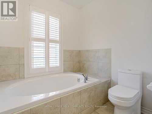 54 Cathedral High Street, Markham (Cathedraltown), ON - Indoor Photo Showing Bathroom