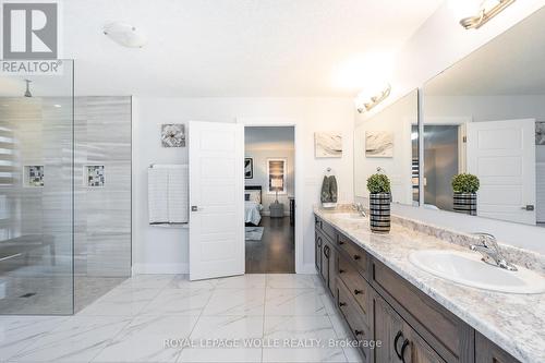 920 River Ridge Court, Waterloo, ON - Indoor Photo Showing Bathroom