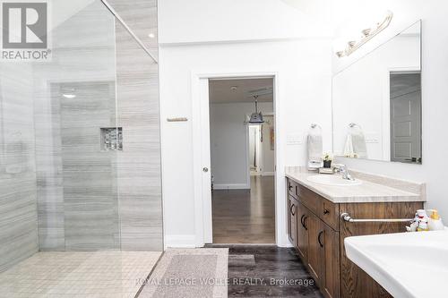 920 River Ridge Court, Waterloo, ON - Indoor Photo Showing Bathroom