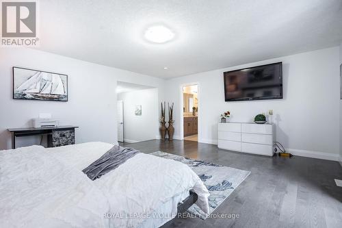 920 River Ridge Court, Waterloo, ON - Indoor Photo Showing Bedroom