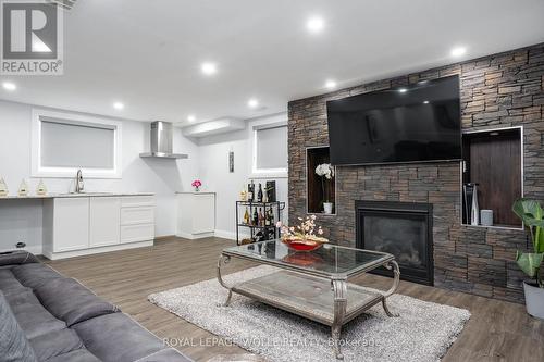 920 River Ridge Court, Waterloo, ON - Indoor Photo Showing Living Room With Fireplace