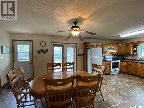 139 Stewart Crescent, Kindersley, SK - Indoor Photo Showing Dining Room