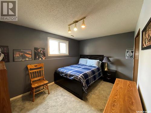 139 Stewart Crescent, Kindersley, SK - Indoor Photo Showing Bedroom