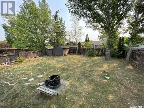 139 Stewart Crescent, Kindersley, SK - Outdoor With Backyard