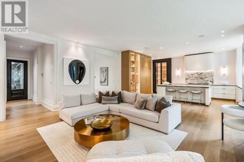 80 Lynwood Avenue, Toronto, ON - Indoor Photo Showing Living Room