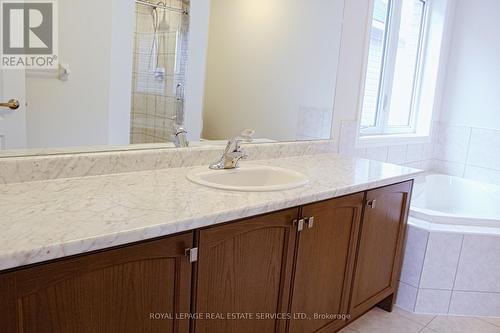 76 Cooke Avenue, Brantford, ON - Indoor Photo Showing Bathroom