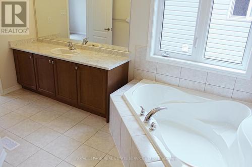 76 Cooke Avenue, Brantford, ON - Indoor Photo Showing Bathroom